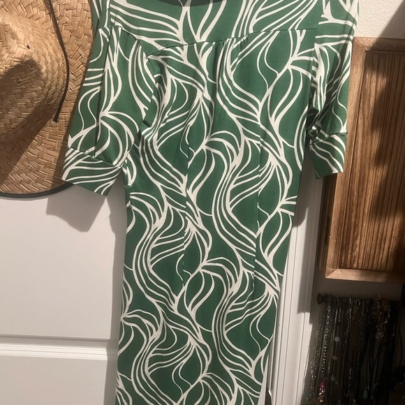 Cute button down mini dress - Picture 3 of 3